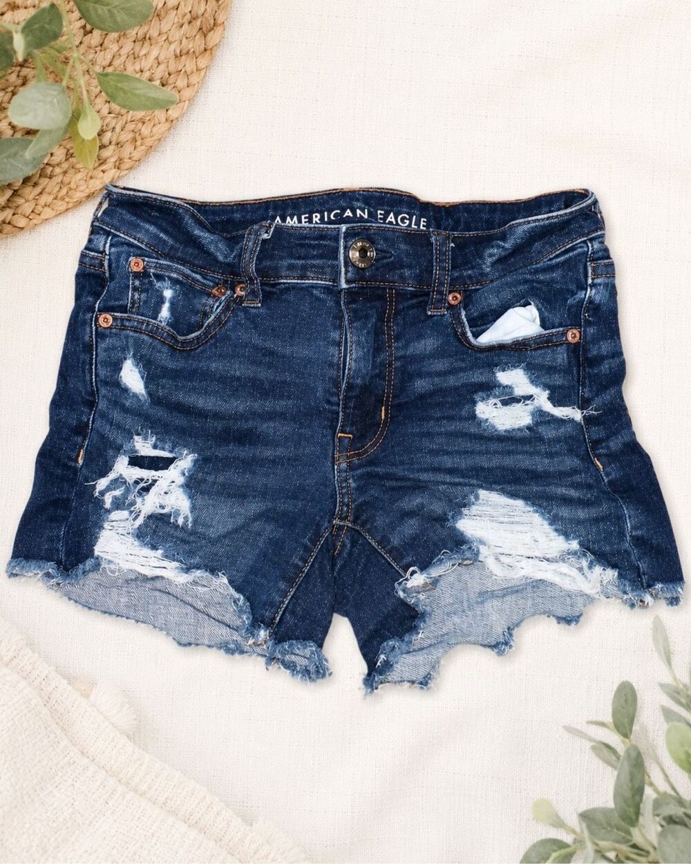 American Eagle Women’s Distressed Denim Cutoff Shorts Size 2 Dark Wash High Rise